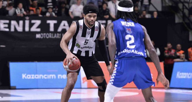 Beşiktaş ligde kaldı