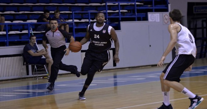 Beşiktaş Sompo Japan, Partizan'a kaybetti