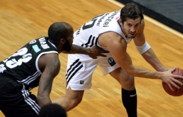 Beşiktaş, Vef Riga'yı farklı geçti