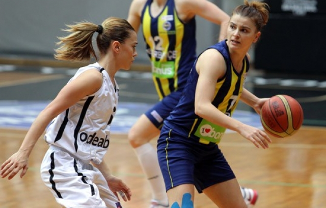 Beşiktaş'ı eleyen Fenerbahçe yarı finalde