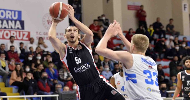 Beşiktaş'ı yenen Büyükçekmece ligde kalmayı garantiledi