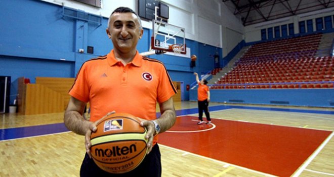 Beşiktaş'ta dümene Aziz Akkaya geçti