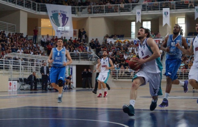 Best'i deviren Sinpaş Denizli Basket liderliği garantiledi