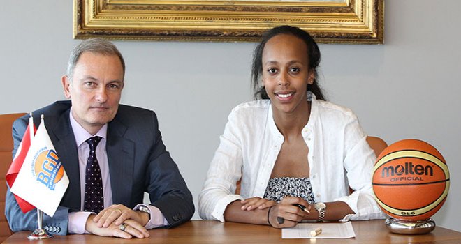 BGD, Farhiya Abdi'ye imzayı attırdı...