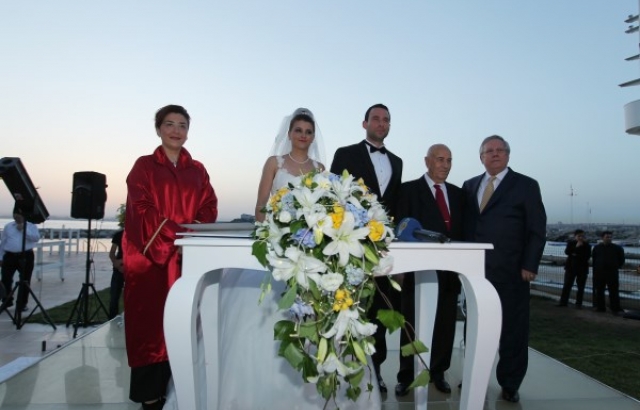 BİRSEL VARDARLI EVLENDİ