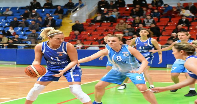 Bornova Becker, İzmit Belediyespor'a tosladı