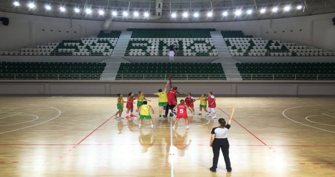 Bornova Becker Urla'yı yendi