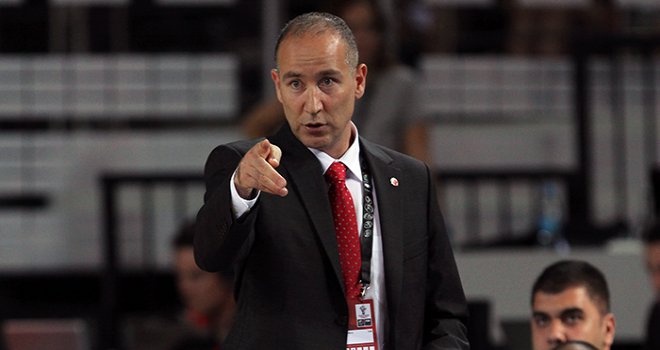Bornova Becker Spor'da yine antrenör değişikliği