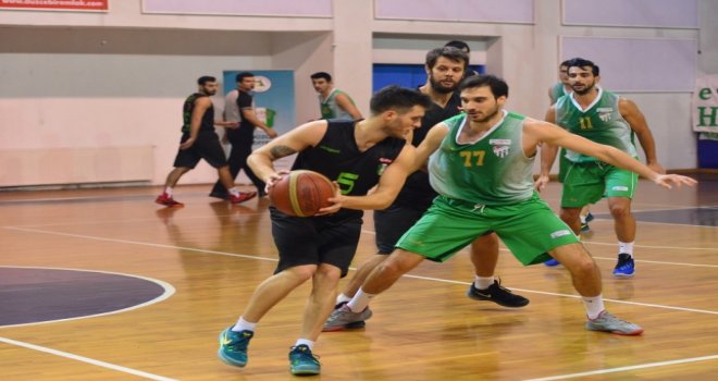 Bornova Belediyespor'dan oyun kurucu transferi