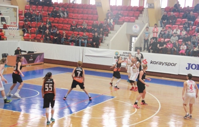 Botaş evinde güldü...