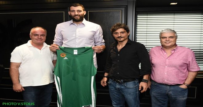 Bourousis Panathinaikos'a gitti