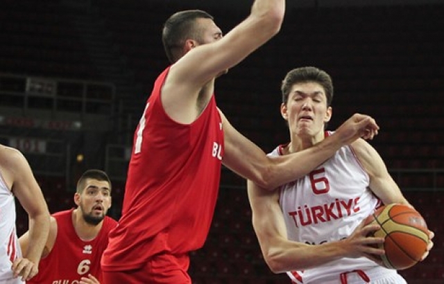 BULGARİSTAN'A KAYBEDEN ÜMİT MİLLİLER FİNALE ÇIKAMADI