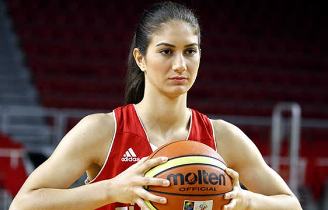 Burcu Çiğil: Türkiye'nin en iyi forveti olacağım