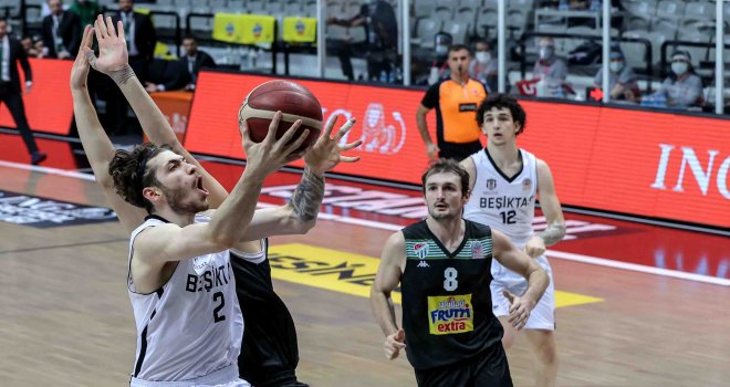 Bursaspor, Beşiktaş'ı farklı geçti 