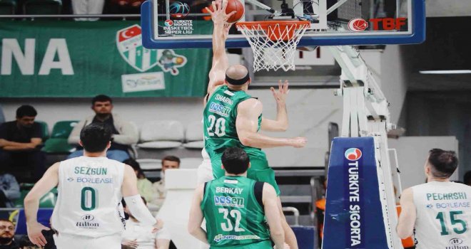 Bursaspor, Darüşşafaka'yı ateşe attı