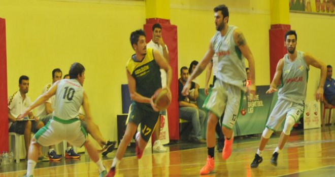 Bursaspor Durmazlar ve Petkimspor rahat kazandı