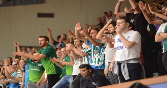 Bursaspor Durmazlar'a seyircisiz maç cezası...