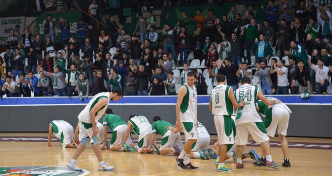 Bursaspor, İzmir'de galibiyet arıyor