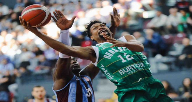 Bursaspor, Trabzon'dan galibiyetle dönüyor