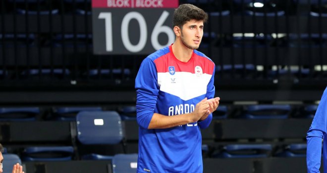 Bursaspor'dan genç pivot transferi