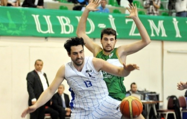 Bursaspor'ı geçen İzmir Büyükşehir çeyrek finalde