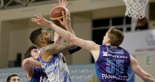 Büyükçekmece Basketbol evinde galip