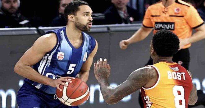 Büyükçekmece iki yabancısıyla devam...