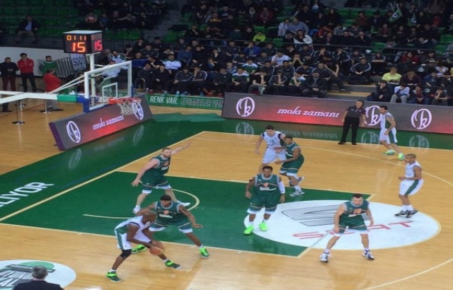 Çekişmeli maçın galibi Darüşşafaka Doğuş