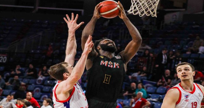 Çekişmeli maçın galibi Mersin Spor