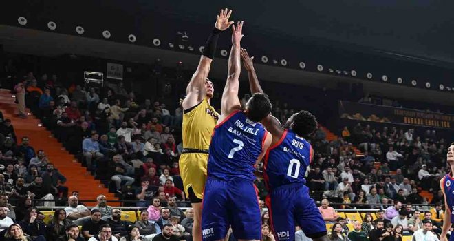 Çekişmeli maçın galibi Mersin