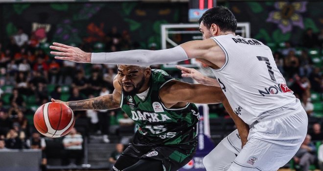 Çekişmeli maçta Darüşşafaka, Beşiktaş'ı geçti