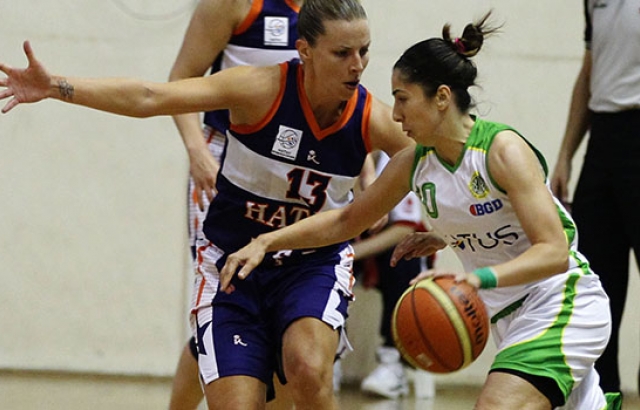 Çekişmeli maçta İstanbul Üniversitesi galip