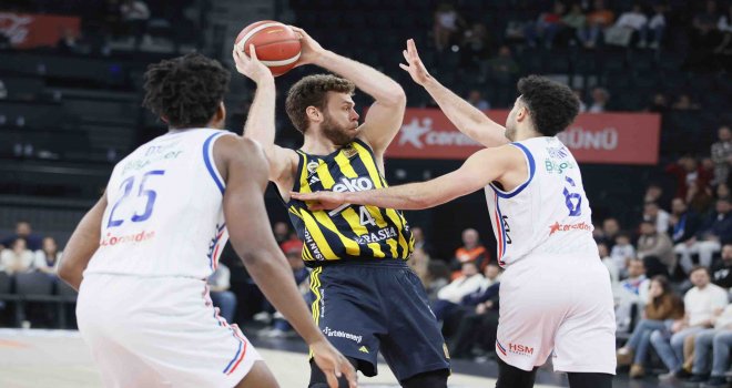 Çekişmeli maçta kazanan Fenerbahçe Beko