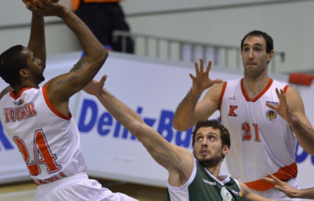 Clay Tucker Ted Kolejliler ile devam ediyor