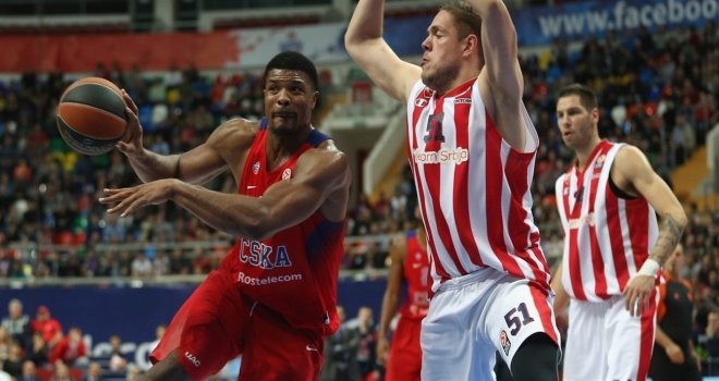 CSKA Moskova seride 2-0 öne geçti