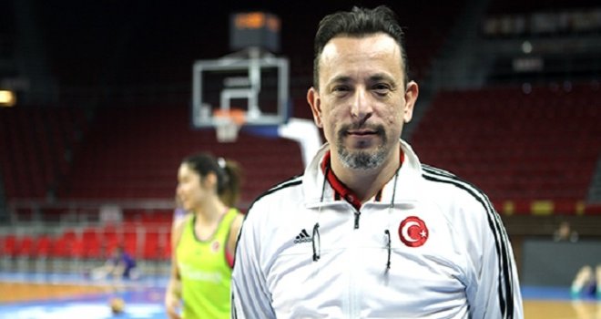 Çukurova Basketbol'da dümene Alper Durur geçti