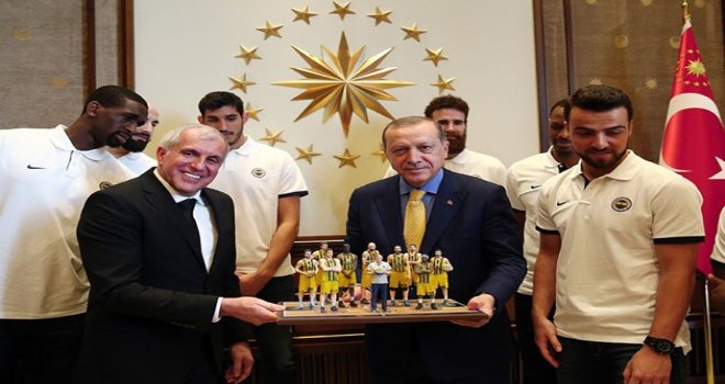 Cumhurbaşkanı Erdoğan, Fenerbahçe?yi kabul etti 