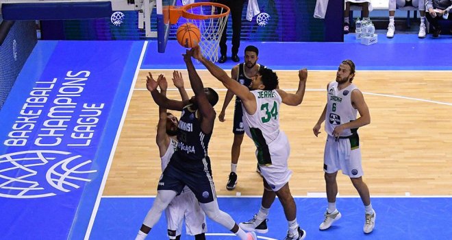 Daçka, İtalya'dan mağlubiyetle dönüyor