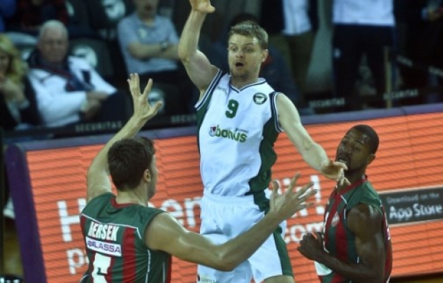 Daçka, Seibutis ile Kaf Kaf yıktı