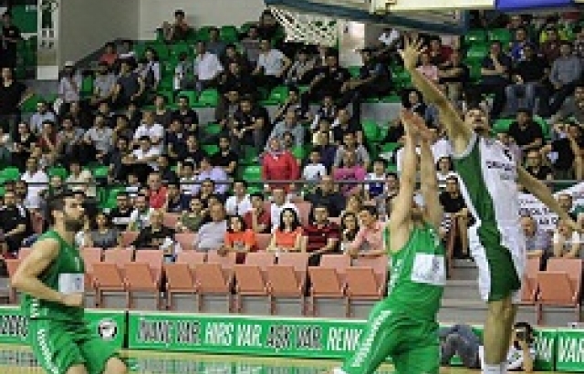 DARÜŞŞAFAKA DOĞUŞ BEKO'YA YÜKSELDİ...
