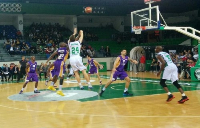 Darüşşafaka Doğuş, Royal Halı Gaziantep'i farklı geçti