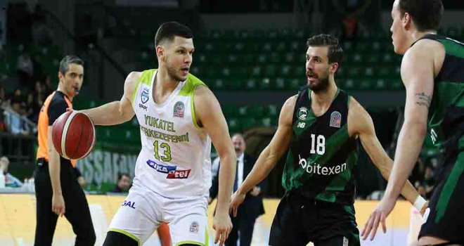 Darüşşafaka evinde kazandı