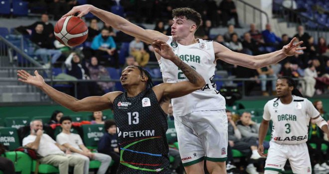 Darüşşafaka farka gitti