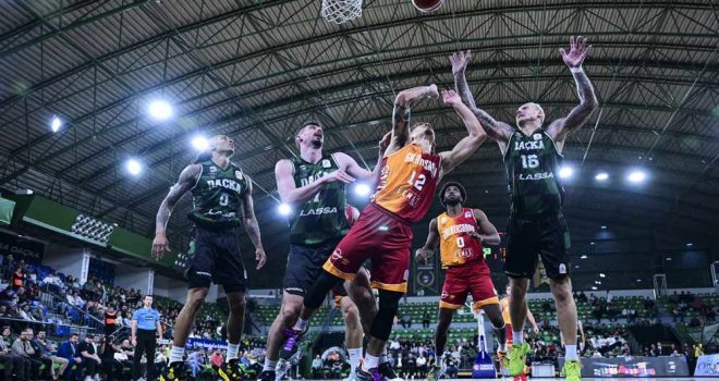 Darüşşafaka, Galatasaray'ı mağlup etti