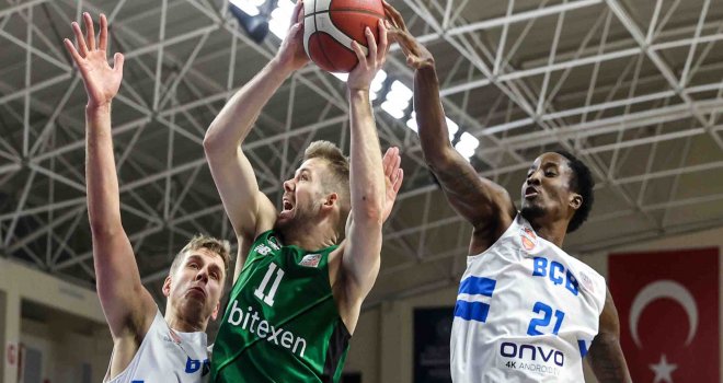 Darüşşafaka, ikinci yarıda farka gitti