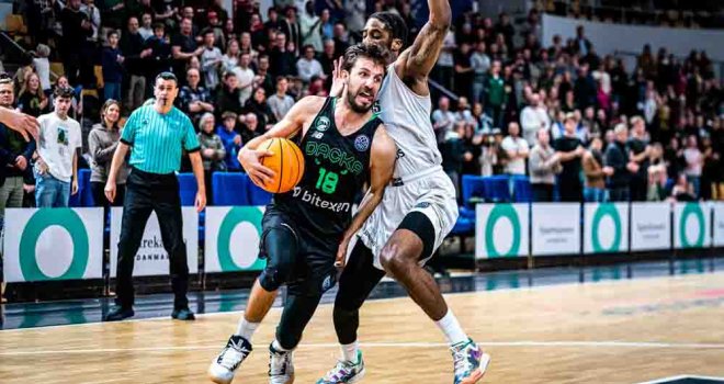 Darüşşafaka liderlik şansını kaçırdı