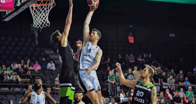 Darüşşafaka, Manisa'yı yendi