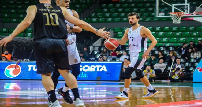 Darüşşafaka son saniyede kazandı