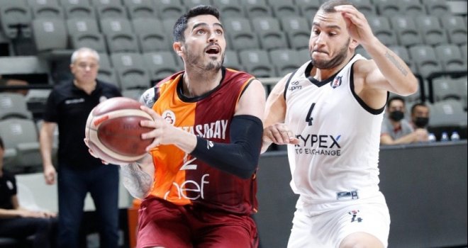 Darüşşafaka transferi sürdürüyor