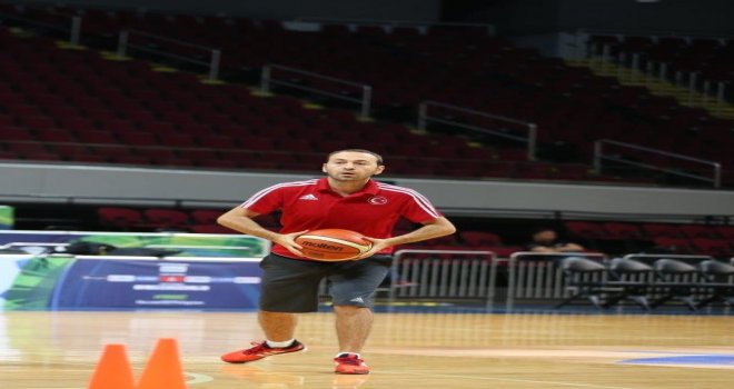 Darüşşafaka?ya yeni Altyapı Koordinatörü...